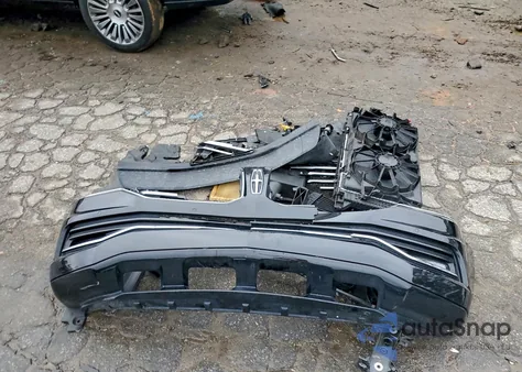 2016 Lincoln Navigator Select z USA, uszkodzony, nr VIN 5LMJJ2HT2GEL01662